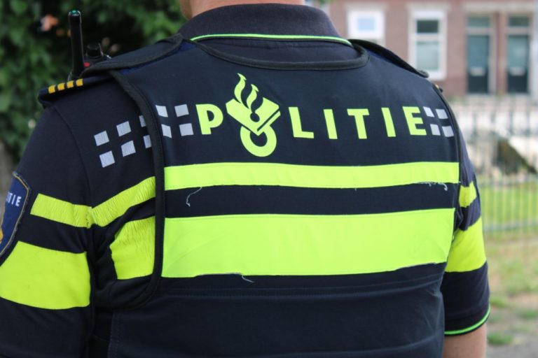 Persoon aangetroffen in sloot in Holtheme