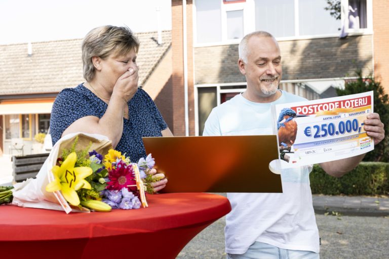 Inwoners Erica winnen 1 miljoen euro bij Postcode Loterij