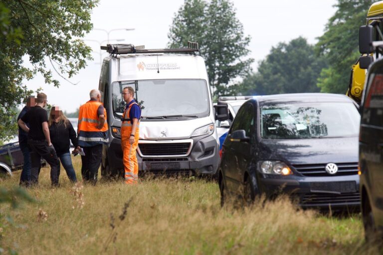 Meerdere voertuigen betrokken bij ongeval op Rondweg Emmen
