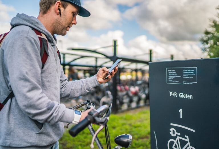 Slimme fietskluizen op hubs in Drenthe en Groningen
