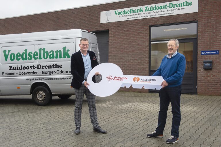 Gemeente brengt sleutel terug naar Voedselbank Zuid-Oost Drenthe