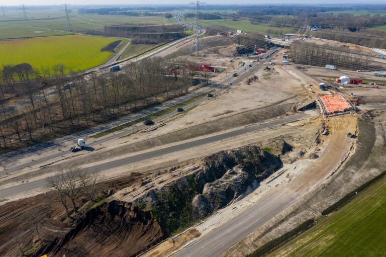 Nieuwe oprit van N34 bij Emmen-West wordt 25 mei geasfalteerd